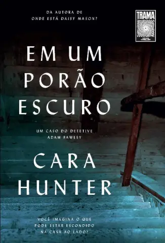 Em um Porao Escuro - Cara Hunter